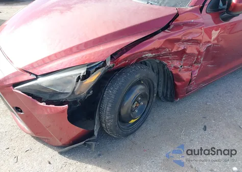 2018 Toyota Yaris Ia z USA, uszkodzony, nr VIN 3MYDLBYVXJY302425